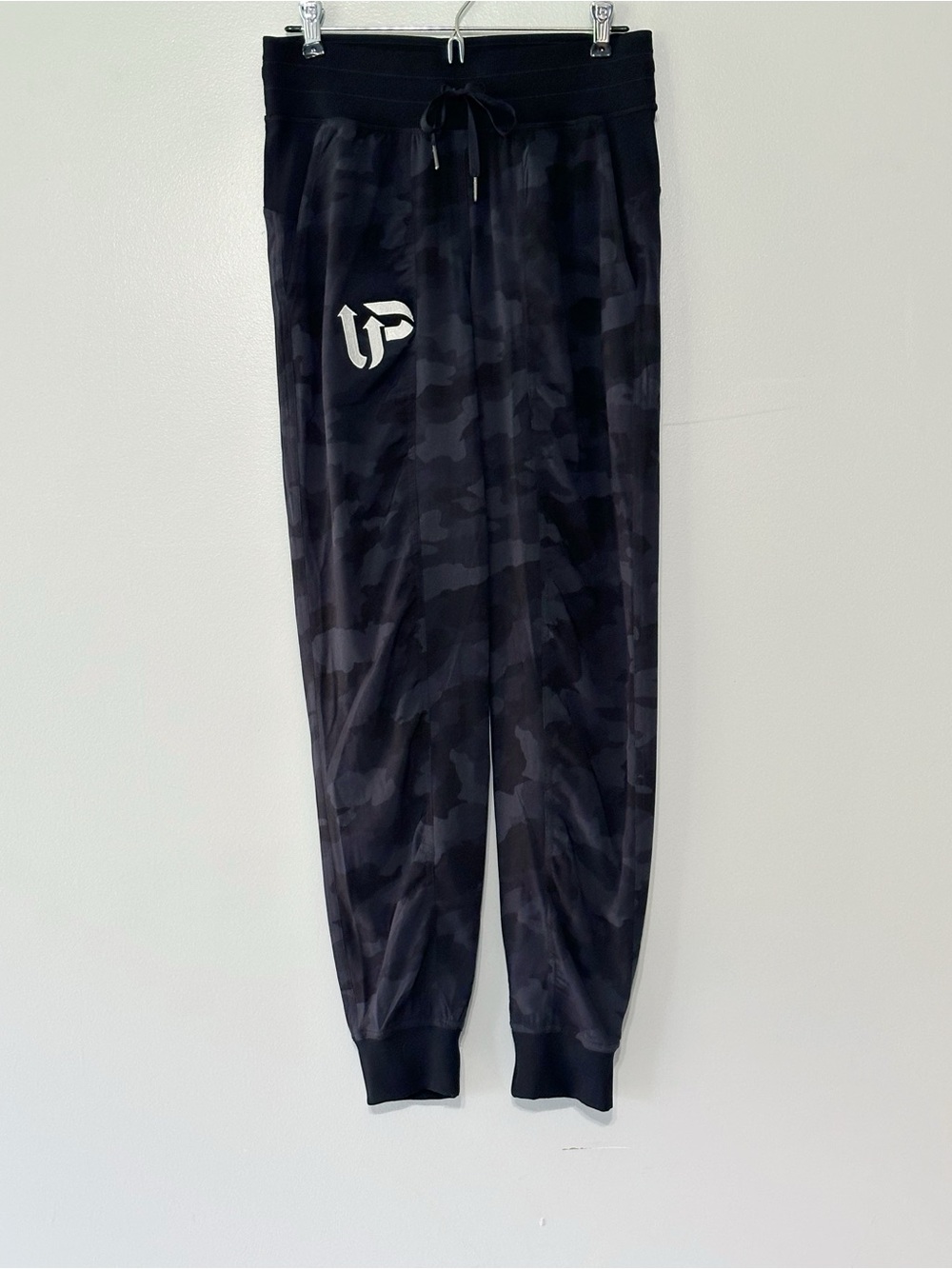 Lululemon Camo Jogger Pants Women's 29" Size 6‎